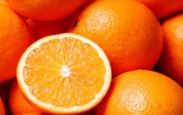 وقتی پرتقال فروش پرتقال هایش را رنگ می نماید!