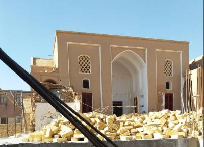 پلمب خانه 400 ساله میبد به دلیل مرمت غیرمجاز، دادستان میبد خانه امامی را به دلیل استفاده از بتن در مرمت پلمب کرد