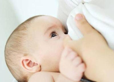 علت شیر خوردن نوزاد از یک سینه چیست؟