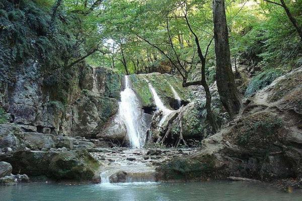 ثبت آبشار فارسیان گلستان در لیست ملی میراث طبیعی ایران