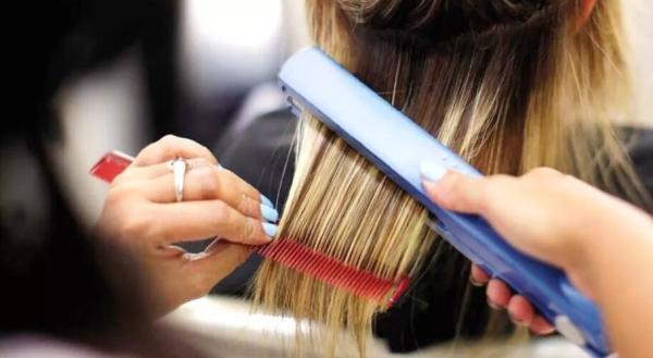 مواد شیمیایی صاف کننده مو با افزایش خطر سرطان رحم ارتباط دارند