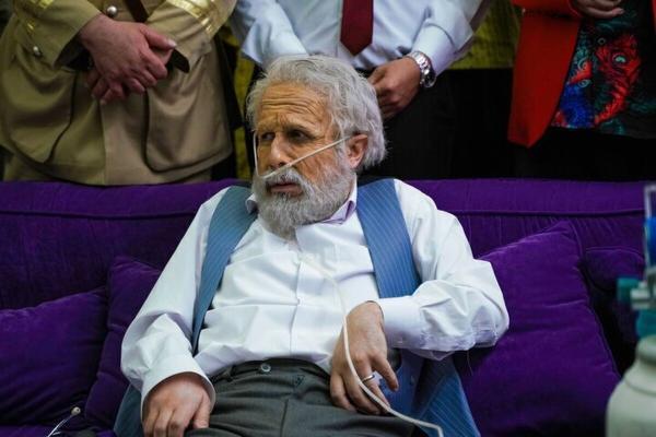گریم پیچیده جواد رضویان 90 ساله در یک سریال تازه